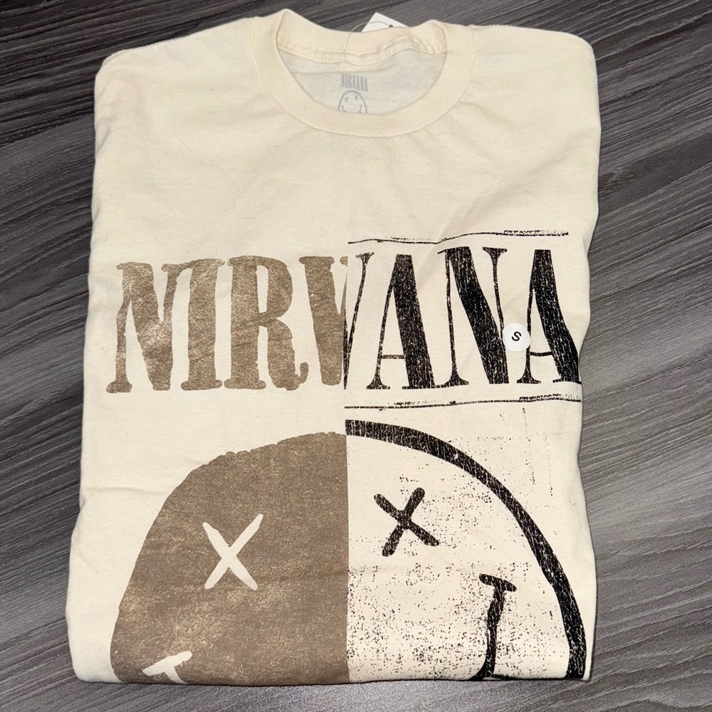 Nirvana T-Shirt Men’s Size Small Cream Colored Band Shirt NWT - Picture 3 of 5